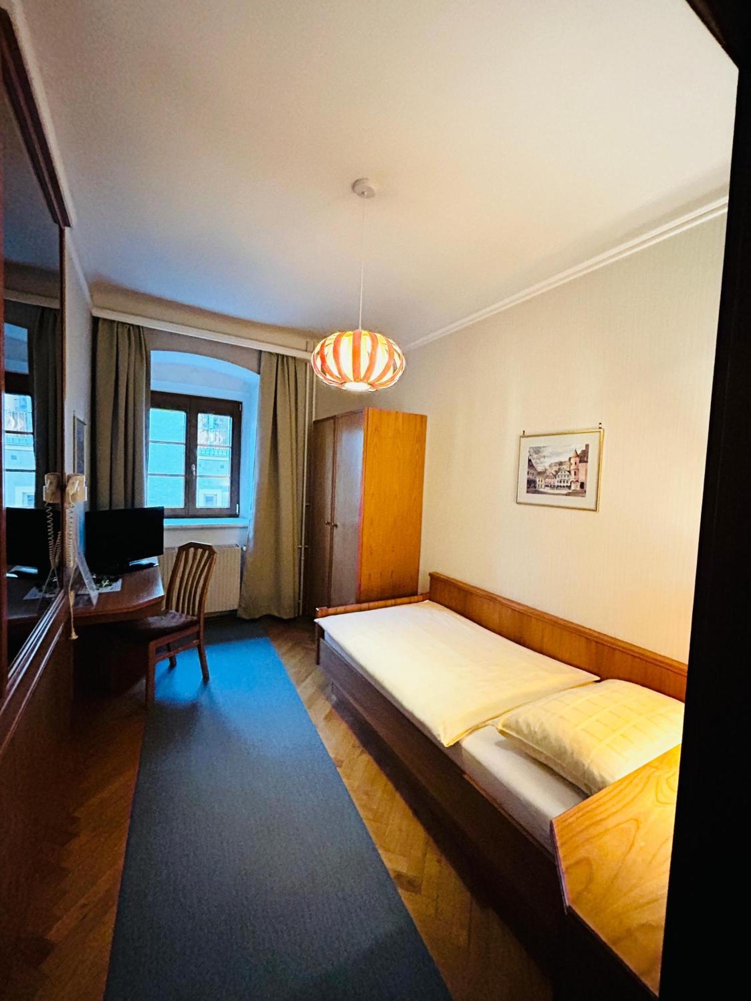 Hotel-Garni Goldenes Kreuz Grein Zewnętrze zdjęcie